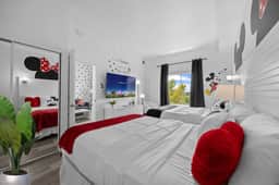 2 Queen Beds | Theme Park Free Shuttle Included - Image 4