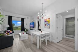 2 Queen Beds | Theme Park Free Shuttle Included - Image 2
