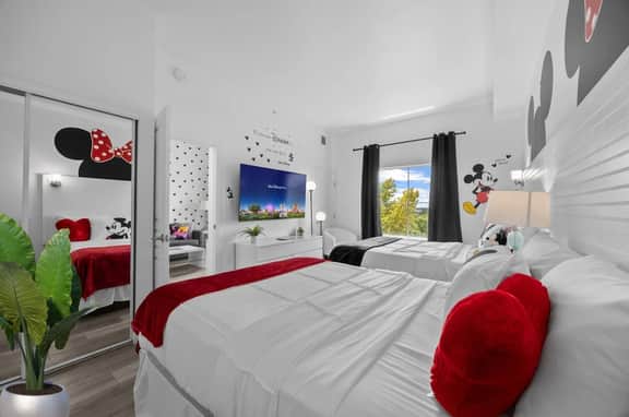 2 Queen Beds | Theme Park Free Shuttle Included - Image 4